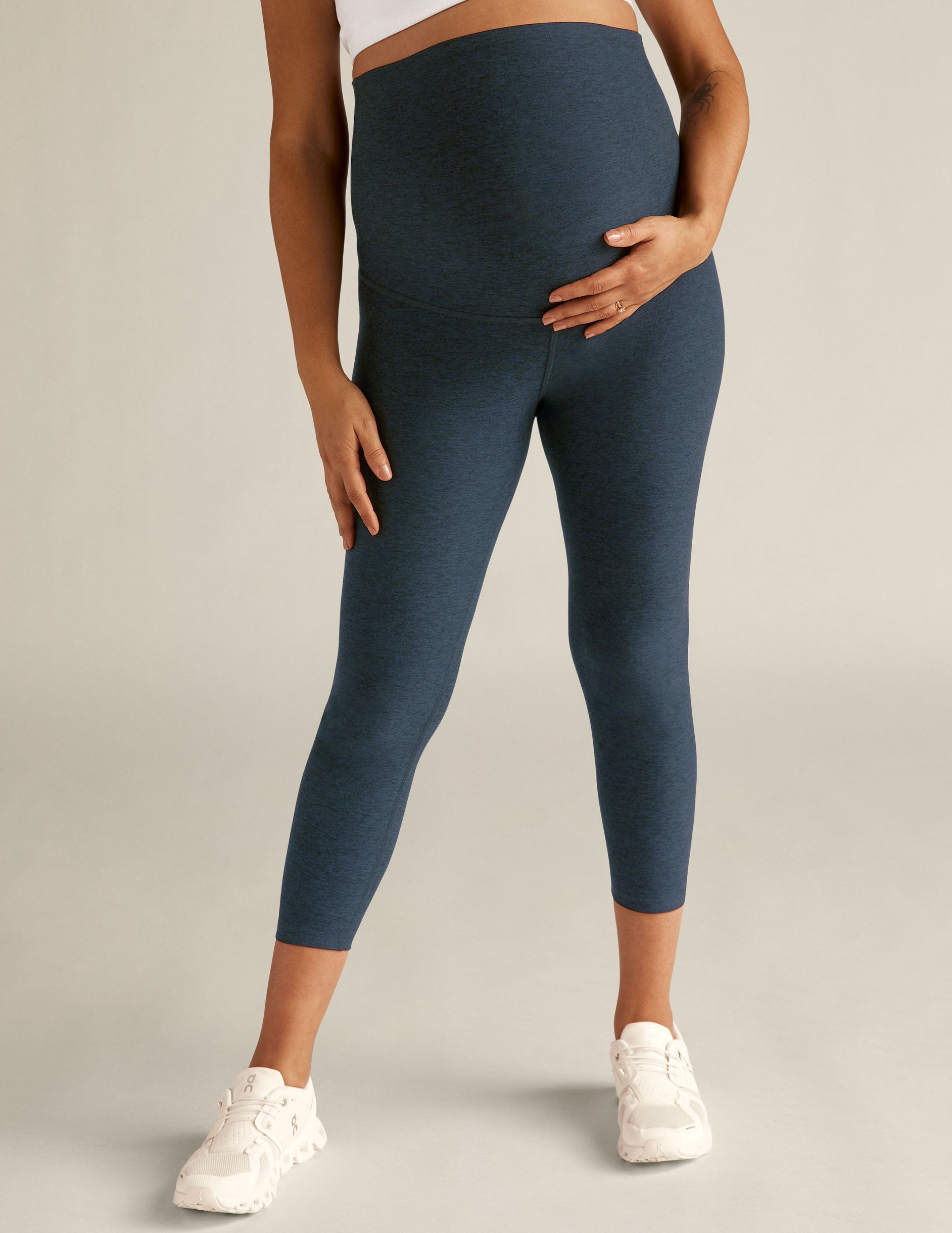 Beyond Yoga Maternity Empire Waisted Spacedye Capri Leggings Nocturnal Navy Xs US Women s 2 4 28