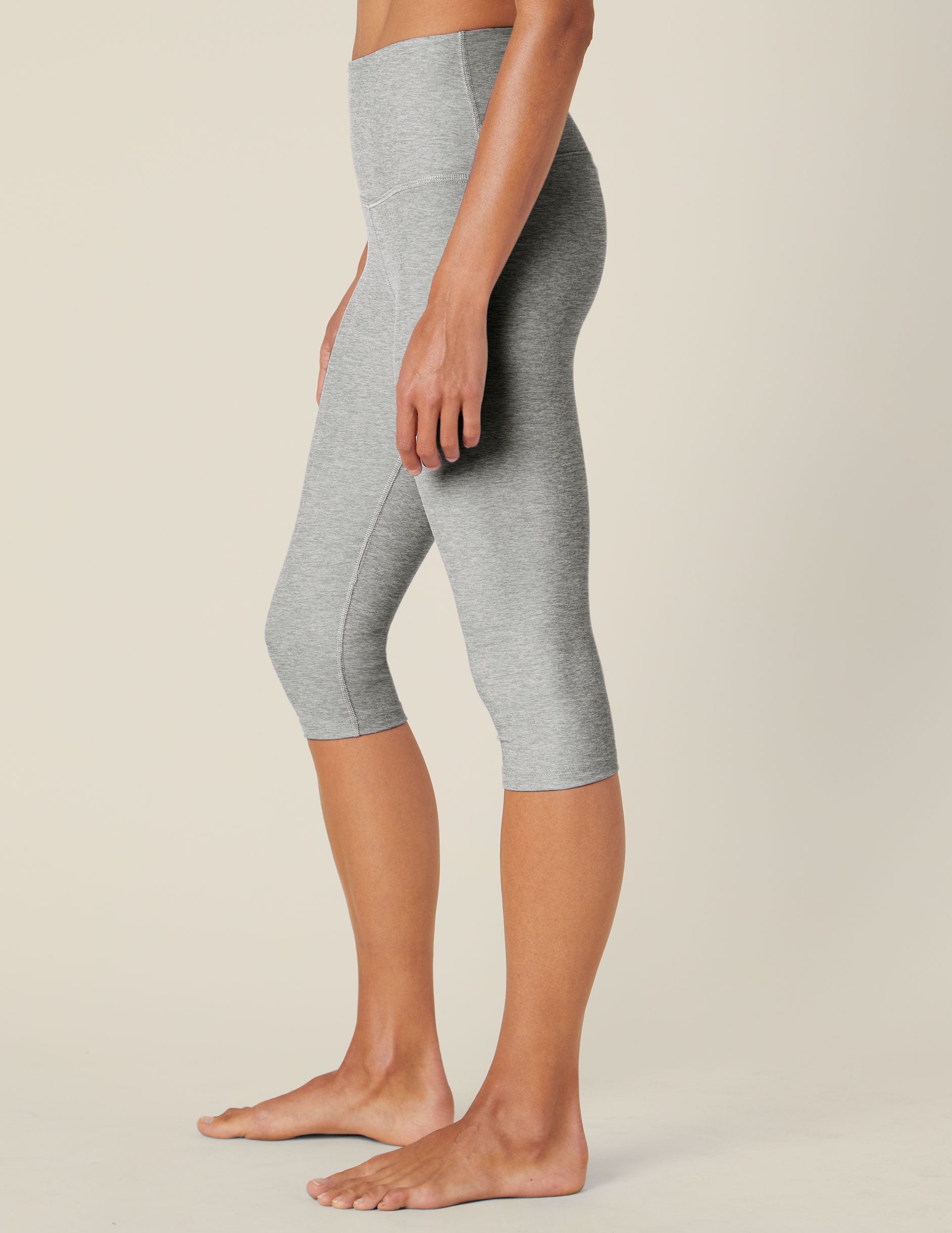 パピエ　Hope you like leggins/grey 新品未使用 Beyond Yoga POWERBEYOND Midi Legging 2.0 - Iron Gray - 7 SOUTH
