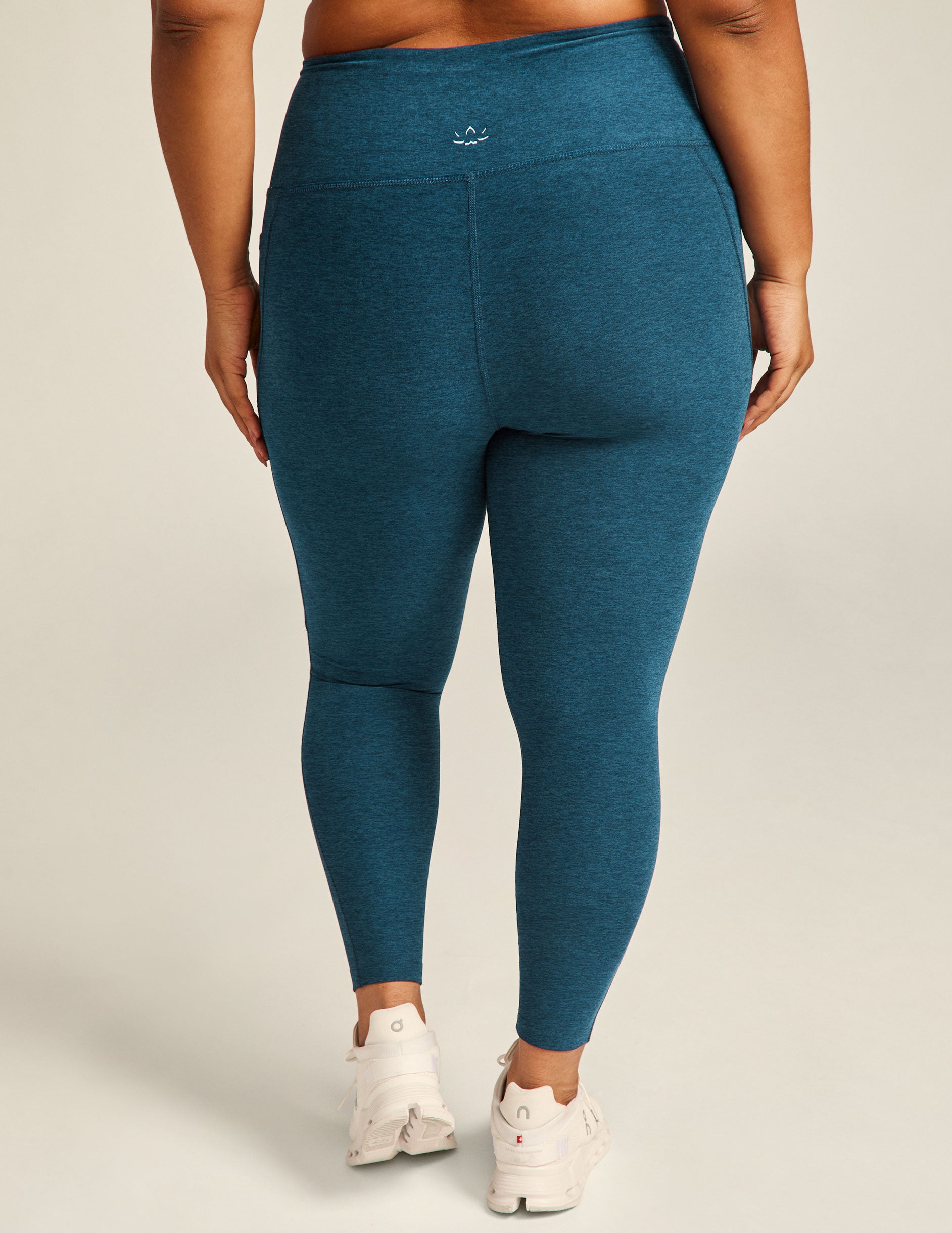 Advantage Petite Leggings with Pockets in Ice Blue