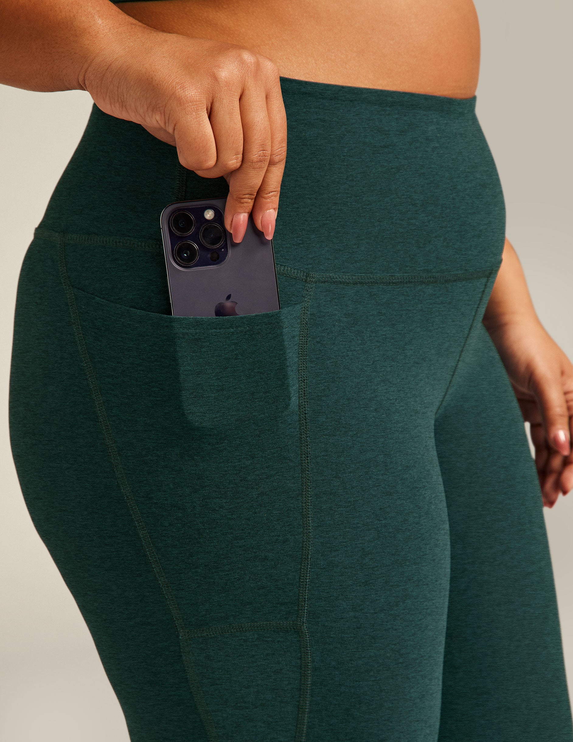 Buy Beyond Yoga High Waisted Midi Legging In Green - Honeydew Daisies At  29% Off