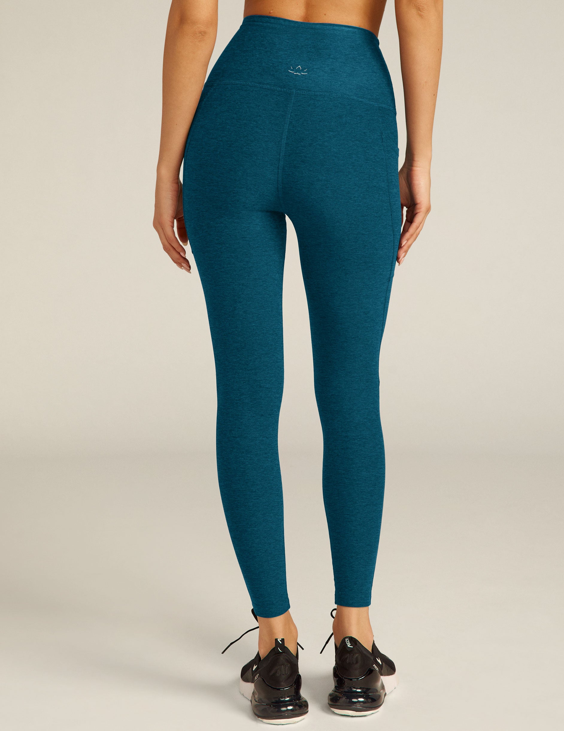  Beyond Yoga Spacedye Shine On High Waisted Midi Leggings -  Polyester-Elastane Blend Fabric - Stretchables Blue Gem Heather XS (US  Women's 2-4) One Size : Clothing, Shoes & Jewelry