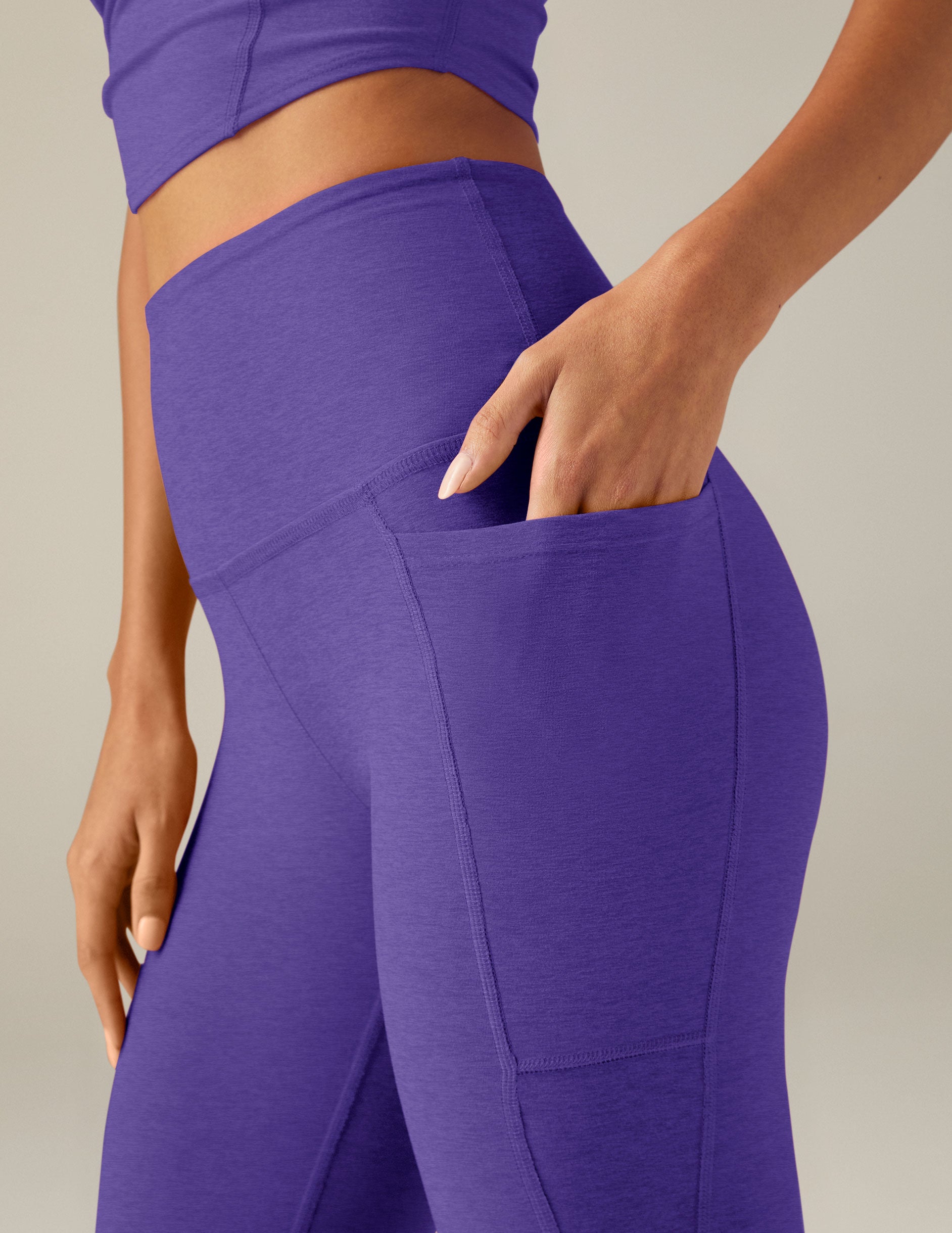 Mesh Insert Side Pocket Crop Leggings