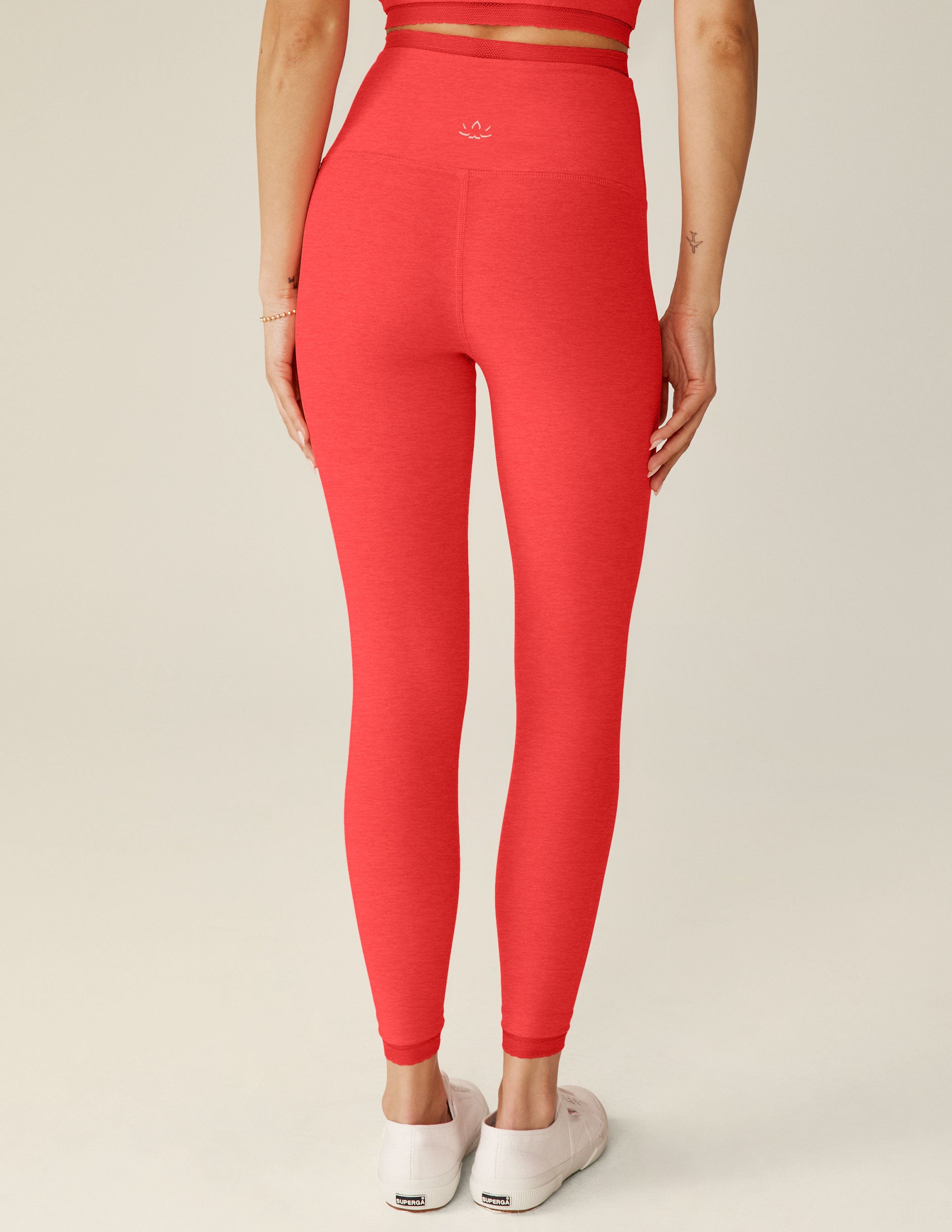 TnAction TNABUTTER™ ATMOSPHERE HI-RISE LEGGING | Aritzia CA