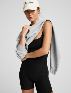 woman wearing a black slim strapped 5