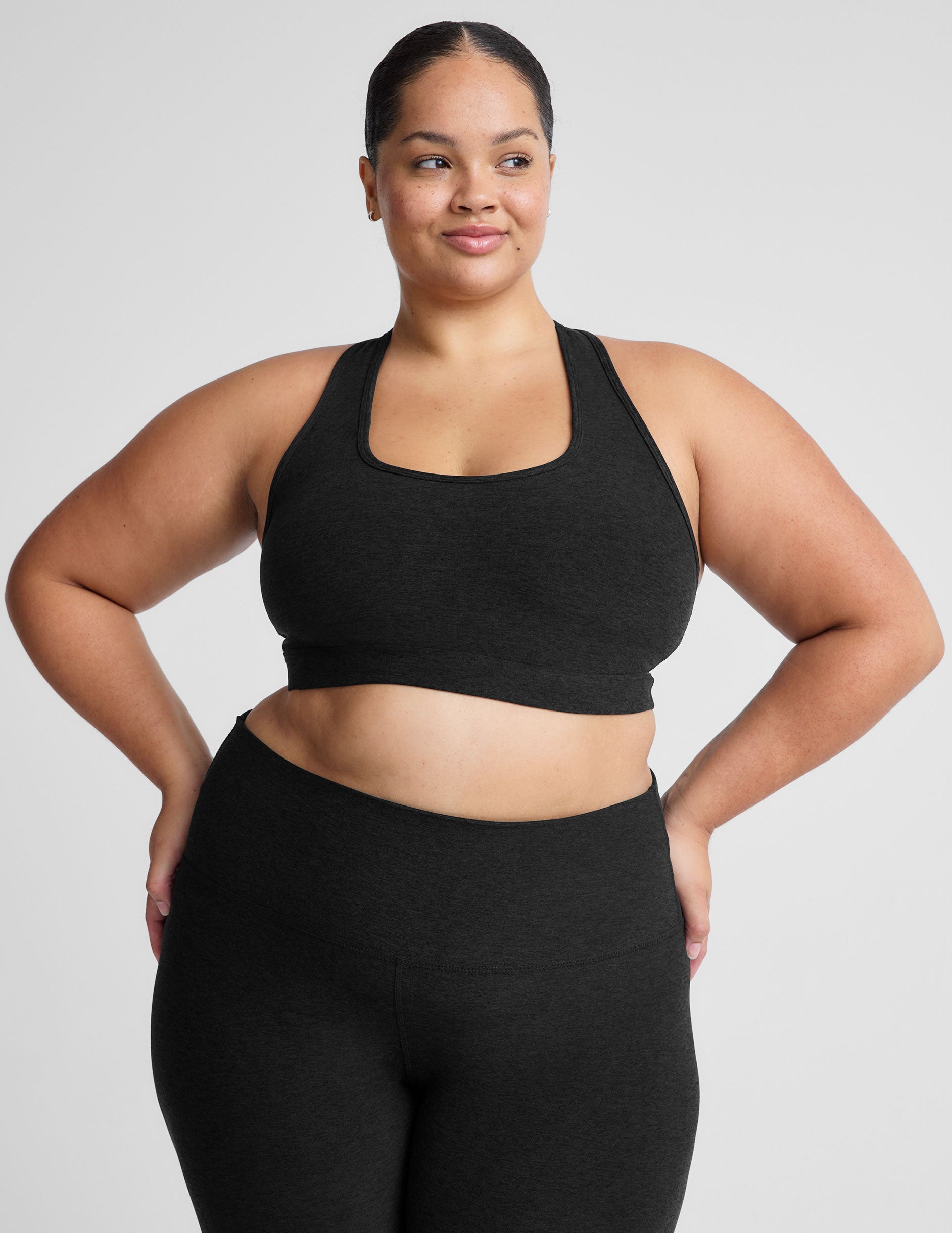 black plus size sports bra