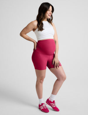 Woman wearing Pink Spacedye™ Keep Pace 5