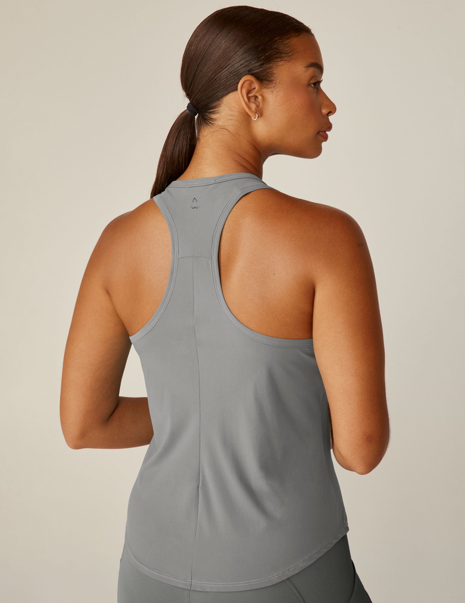 gray powerbeyond lite scoop neck tank top.