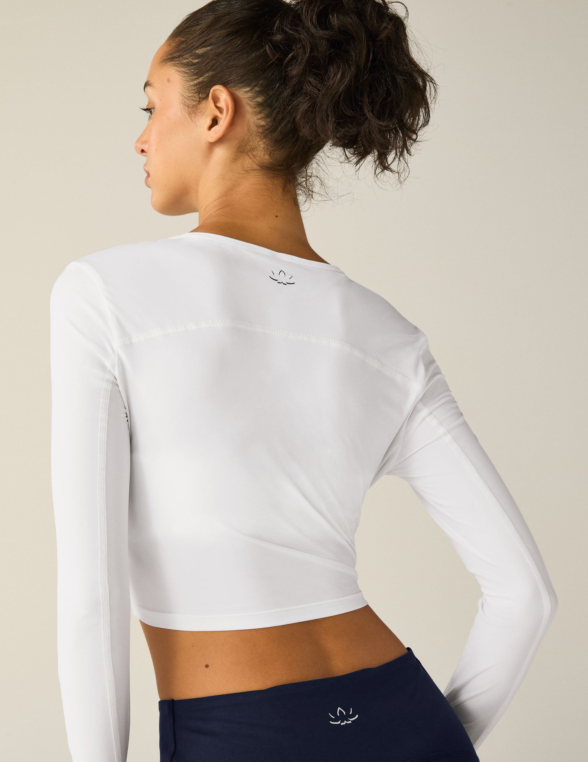 white long sleeve crop top