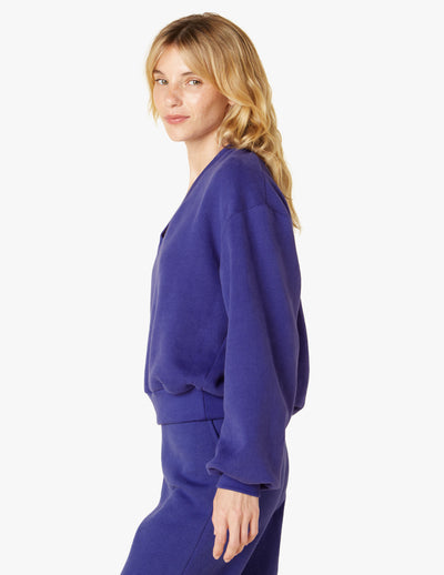 blue v-neck long sleeve pullover