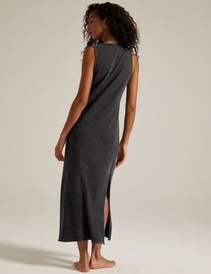 black maxi sleeveless dress