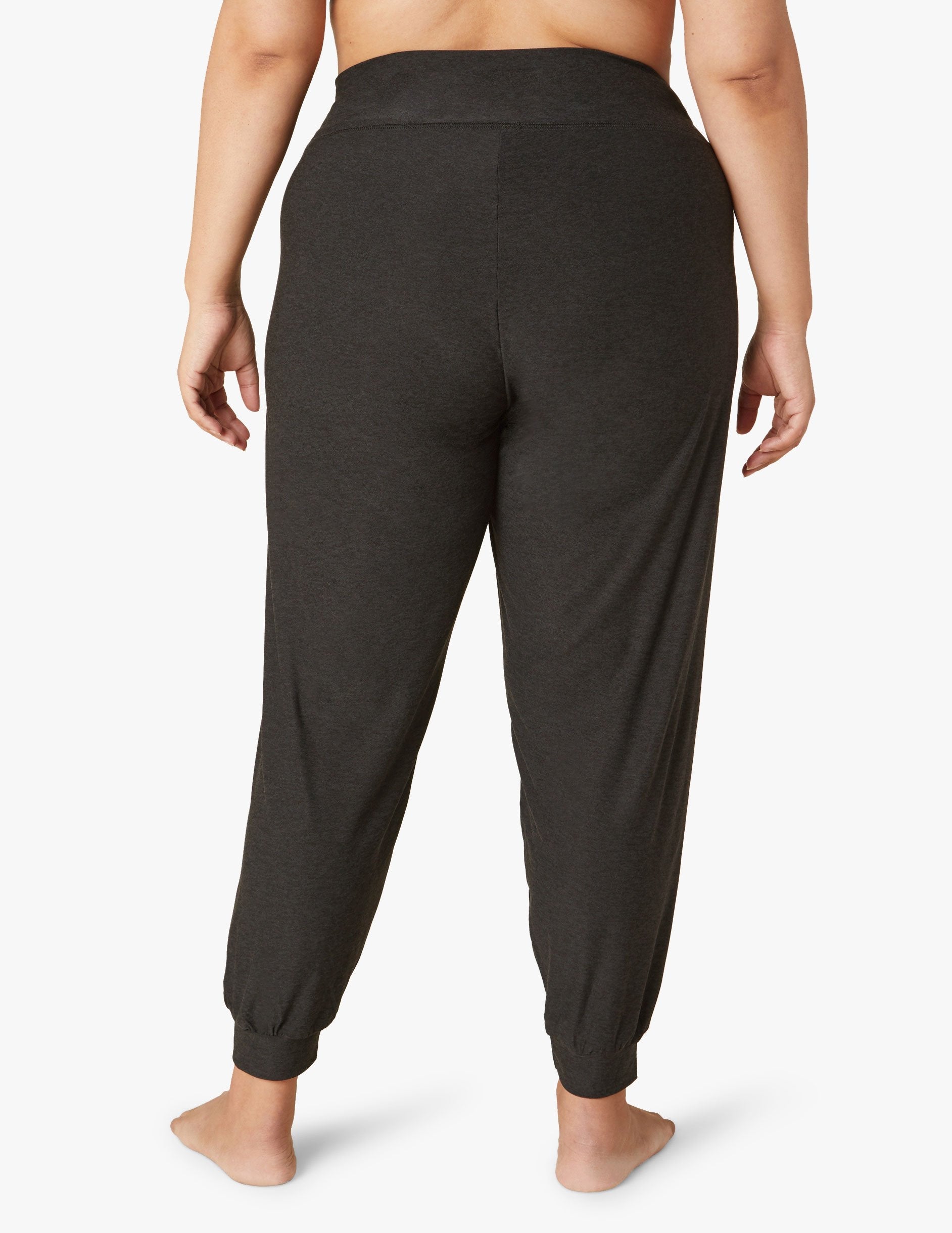 Beyond Yoga Women's Lounge Around Joggers, Chai, X-Small : :  Clothing, Shoes & Accessories