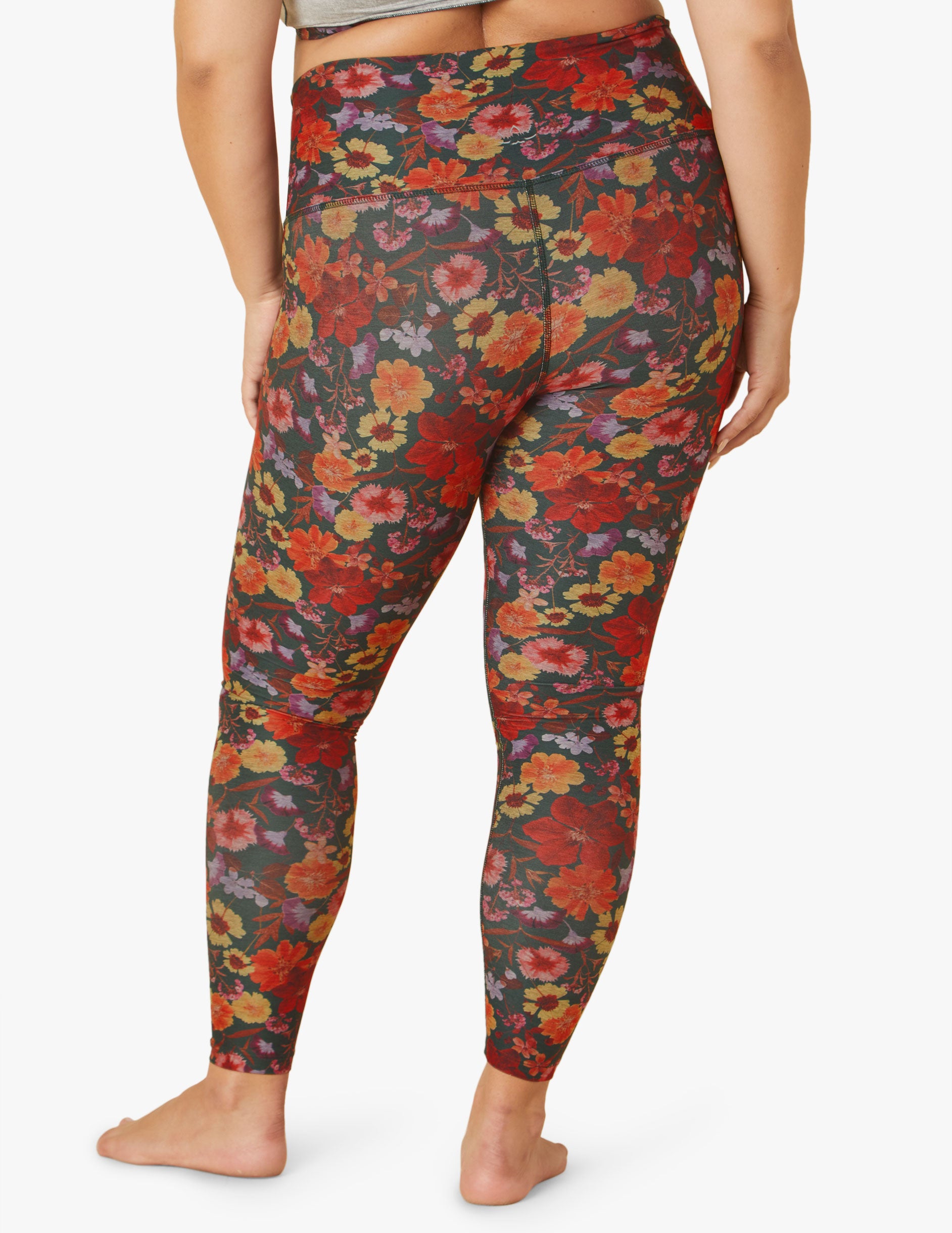 Natural Flower Shadows Blurred on Light Yoga Leggings for Women Printed  Activewear High Waisted Compression Leggings X-Small, Multicolor, X-Small/11  Inseam : : Clothing, Shoes & Accessories