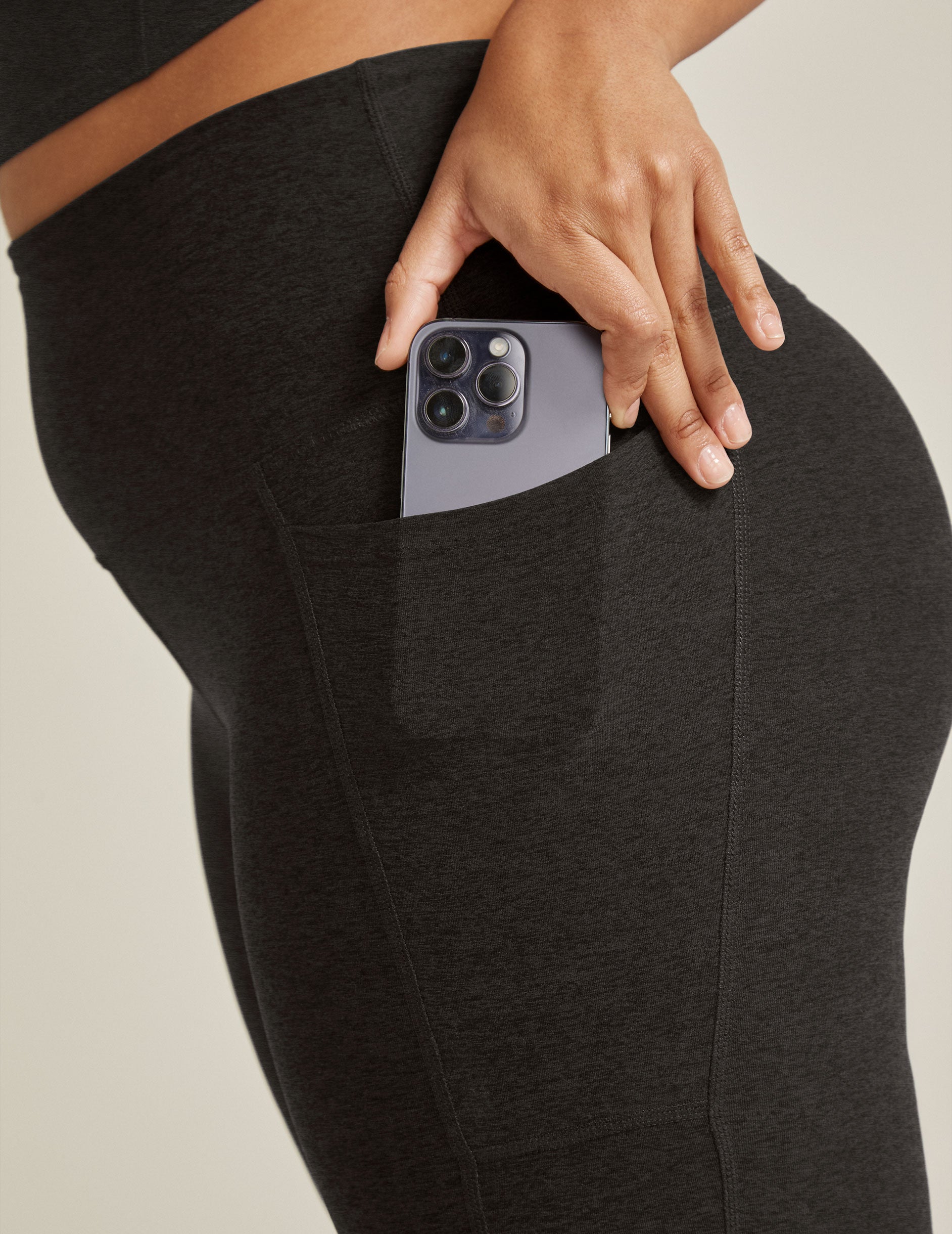 Leggings with deals iphone pocket